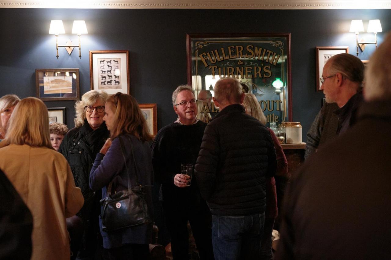 The Three Horseshoes East Worldham Alton  Bagian luar foto