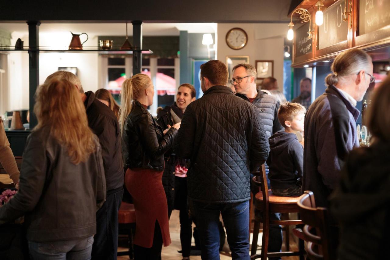 The Three Horseshoes East Worldham Alton  Bagian luar foto