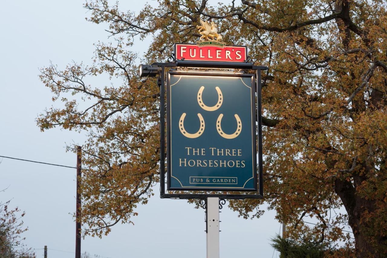 The Three Horseshoes East Worldham Alton  Bagian luar foto