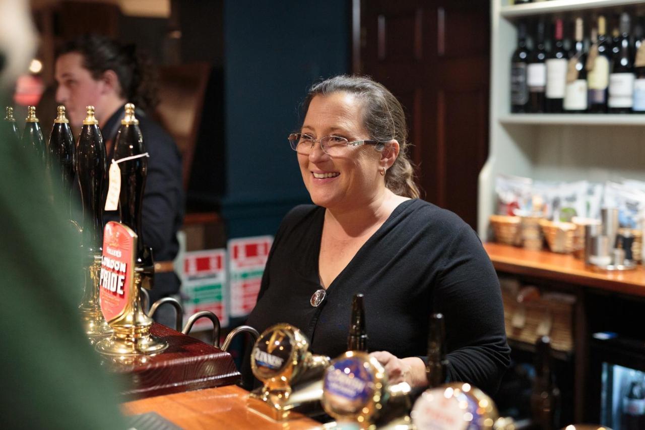 The Three Horseshoes East Worldham Alton  Bagian luar foto