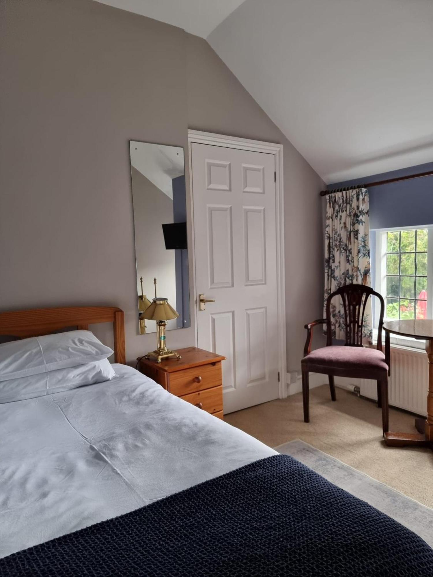 The Three Horseshoes East Worldham Alton  Bagian luar foto